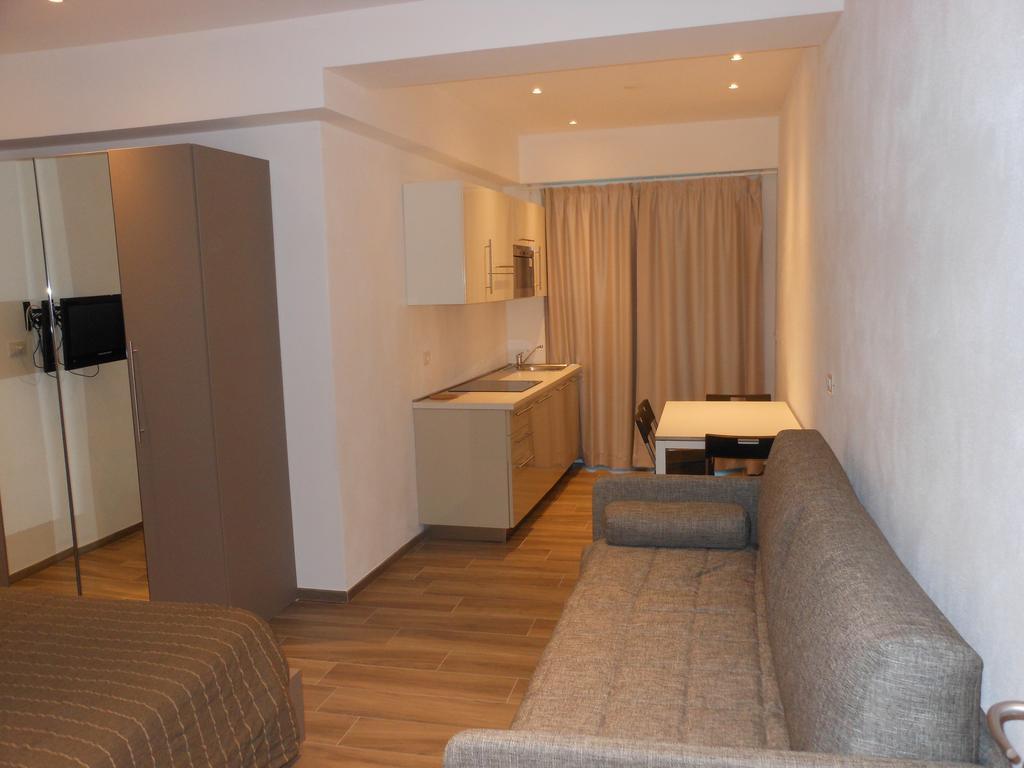 Residence Fanny Alassio Buitenkant foto