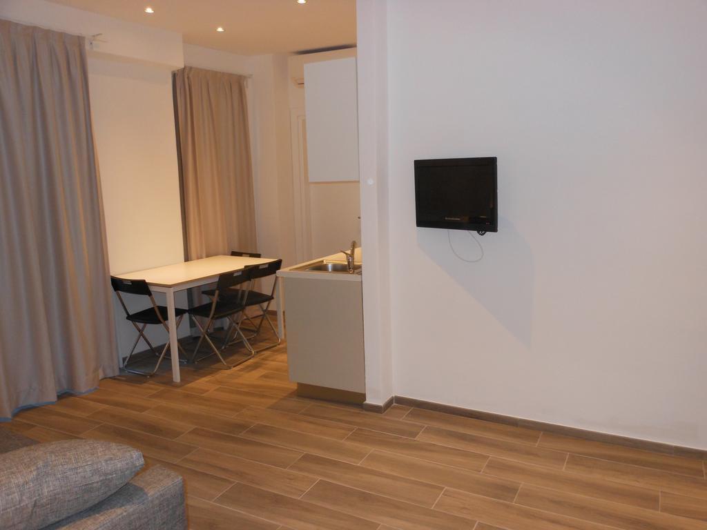 Residence Fanny Alassio Buitenkant foto