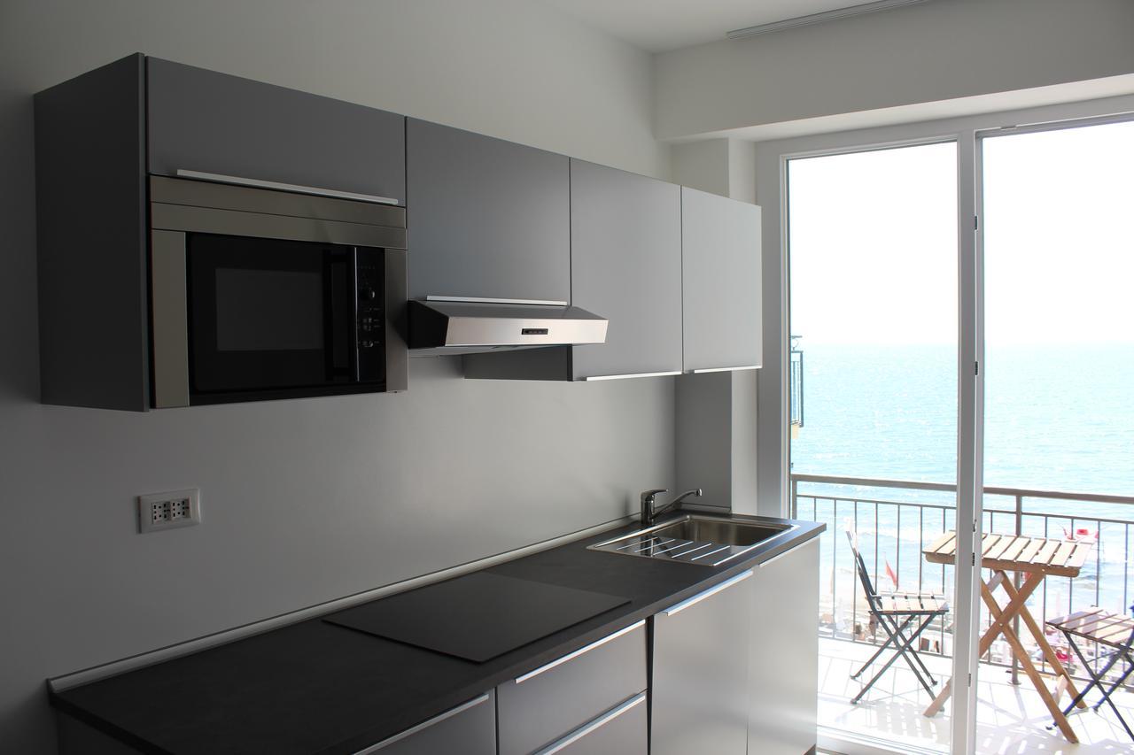 Residence Fanny Alassio Buitenkant foto